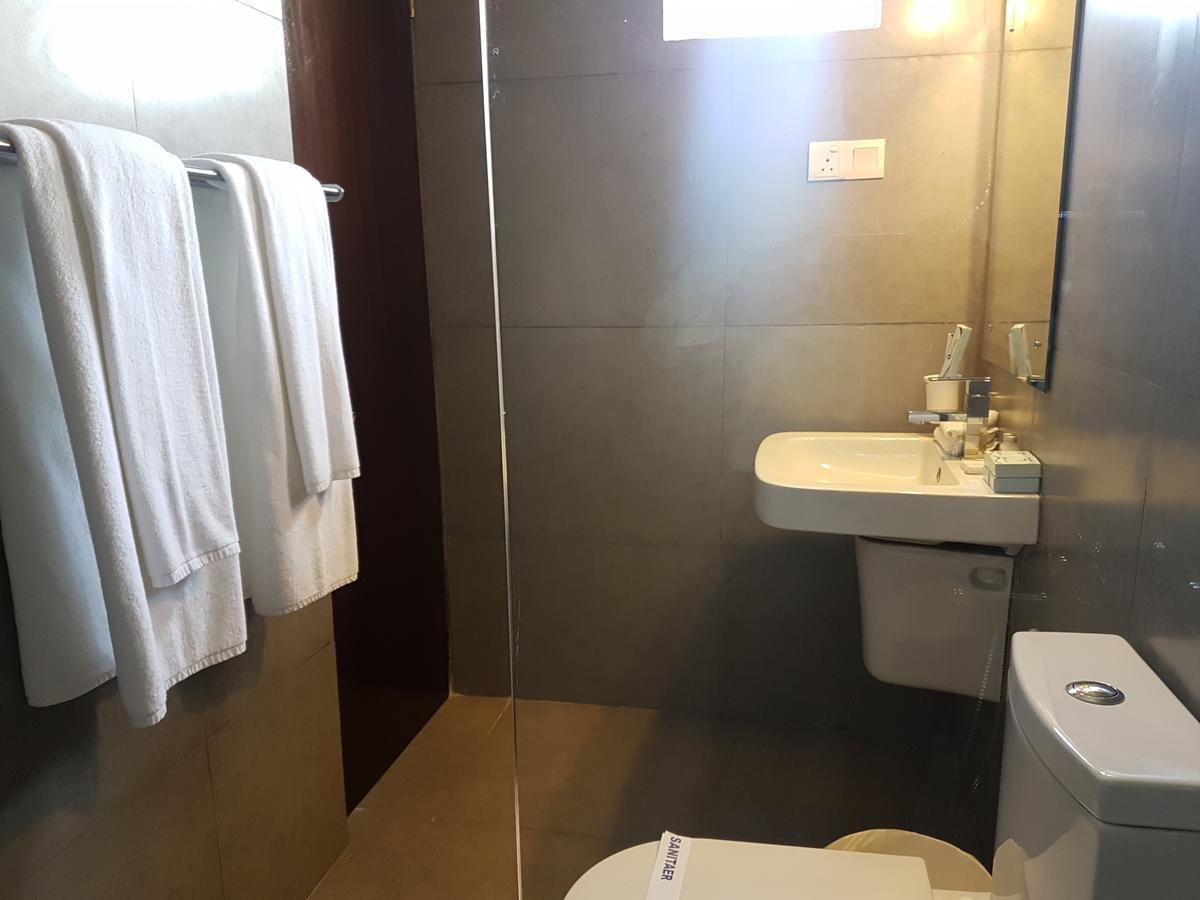 A One Hotel - "The Marine" Kolombo Bagian luar foto